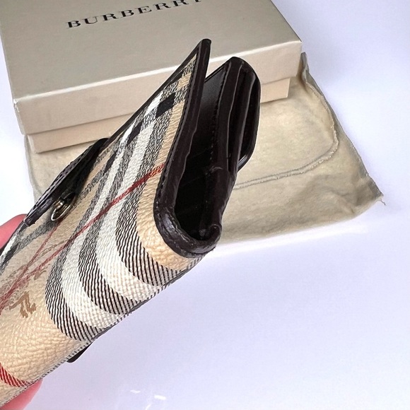 Full inclusion Burberry Compact Wallet - Picture 2 of 6